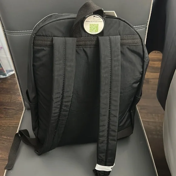Brand new Kipling backpack (standard size)